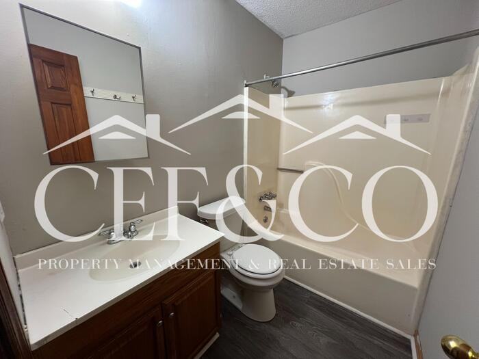 22 Rachel Ct #B - Photo 7 of 11