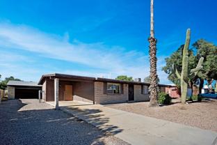 7717 N Jensen Dr - Photo 1 of 1