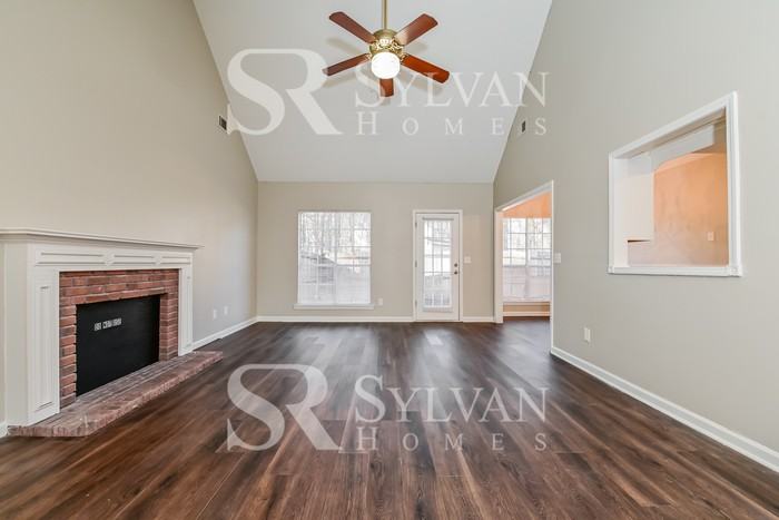 3431 Hollow Oak Dr - Photo 4 of 17