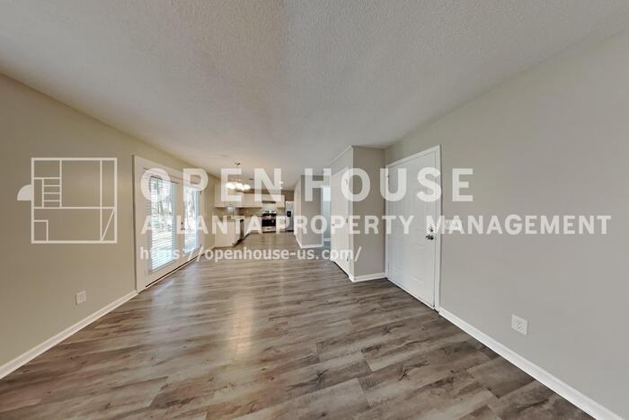 573 Grandview Cir - Photo 4 of 22