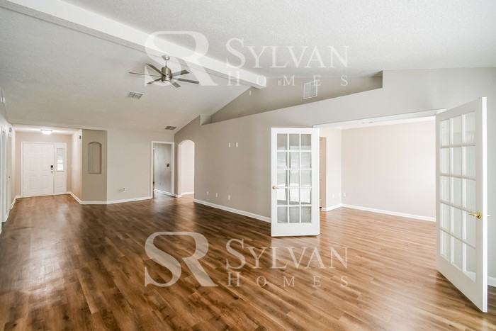 375 Brier Rose Ln - Photo 5 of 17