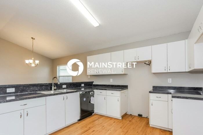 108 Brad Cir - Photo 4 of 16