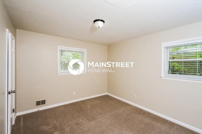 9716 Saturn Dr - Photo 7 of 16