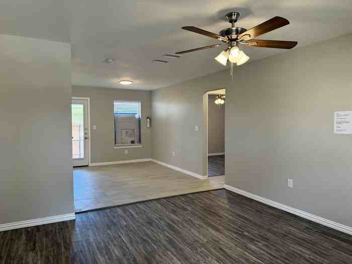 959 Vecinos Blvd - Photo 2 of 33