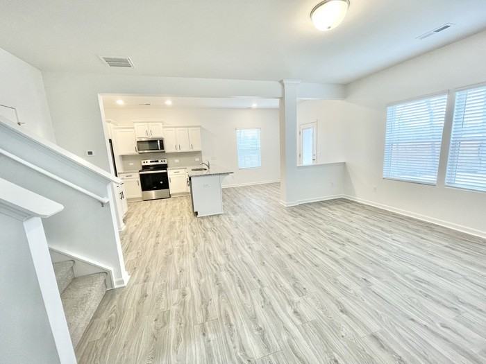 155 Lorcan Ln - Photo 3 of 14