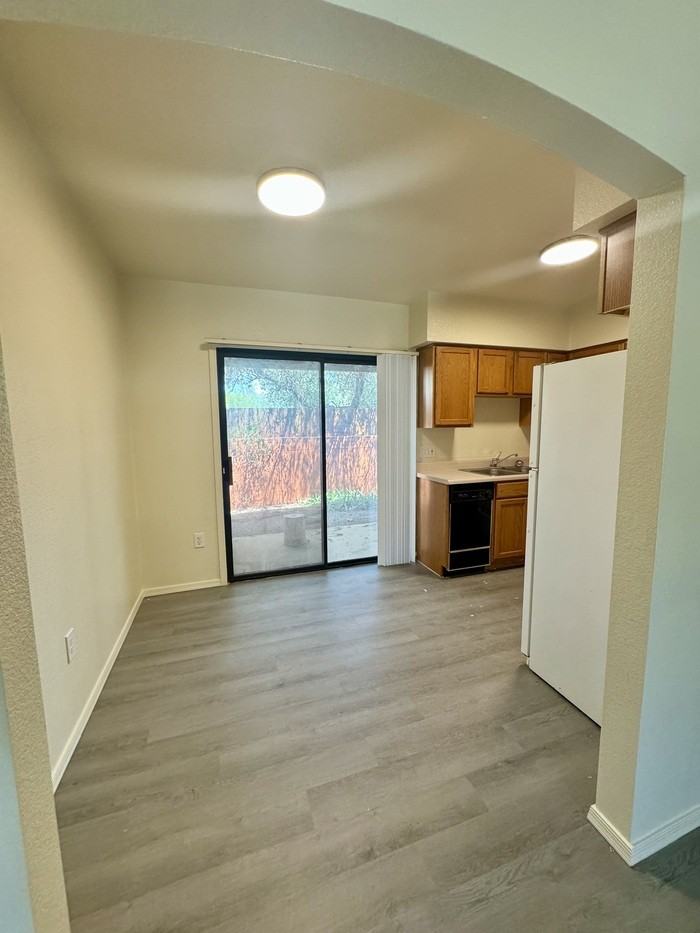 3420 E Flower St #11 - Photo 2 of 8