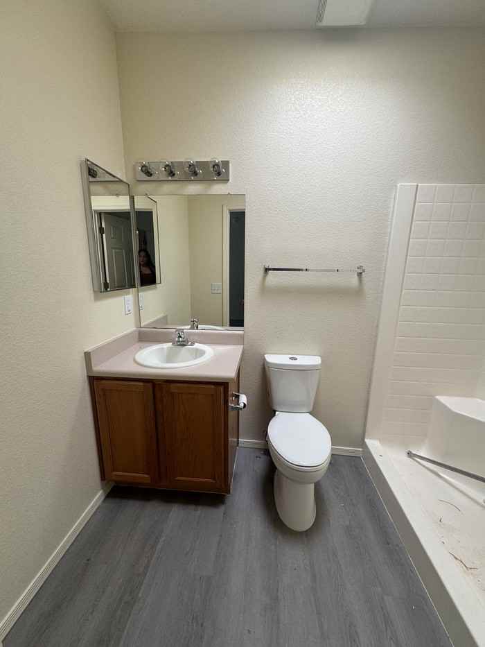 3420 E Flower St #11 - Photo 5 of 8