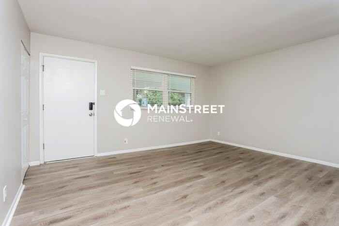 243 Howard Dr - Photo 4 of 16