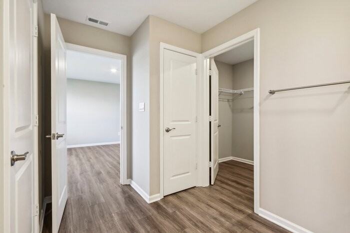 618 Sandalwood Dr - Photo 4 of 33