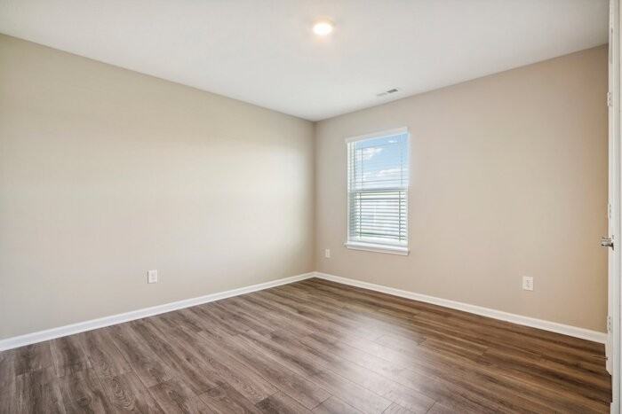 618 Sandalwood Dr - Photo 5 of 33