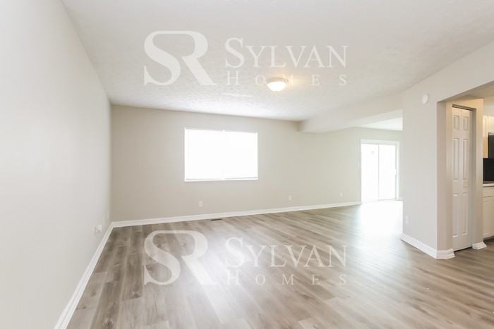 3943 Jason Ave - Photo 4 of 16