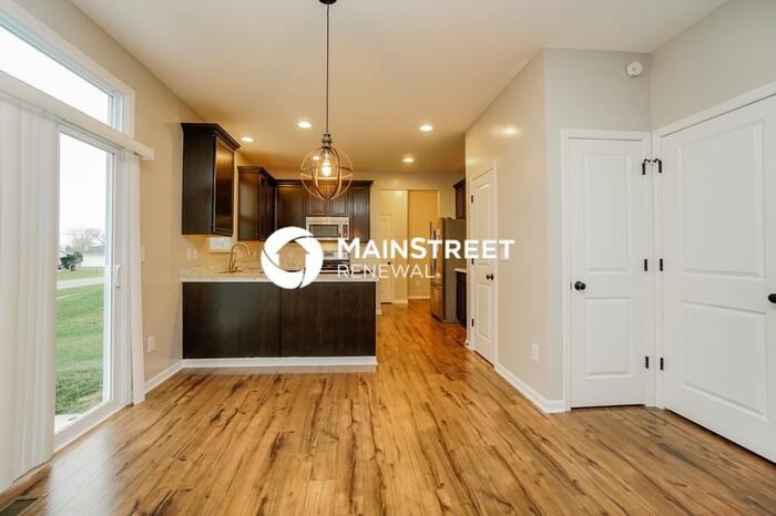 181 Honey Locust Ln - Photo 4 of 17