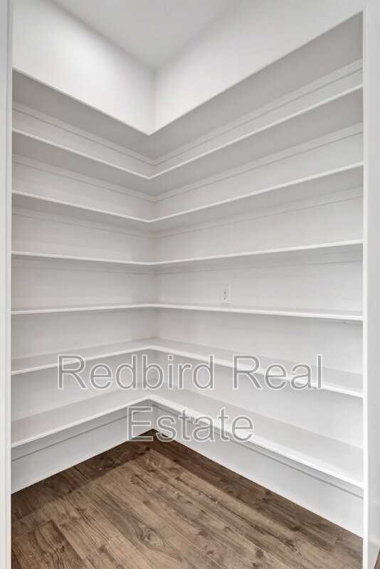 2042 Mckinley St - Photo 5 of 25