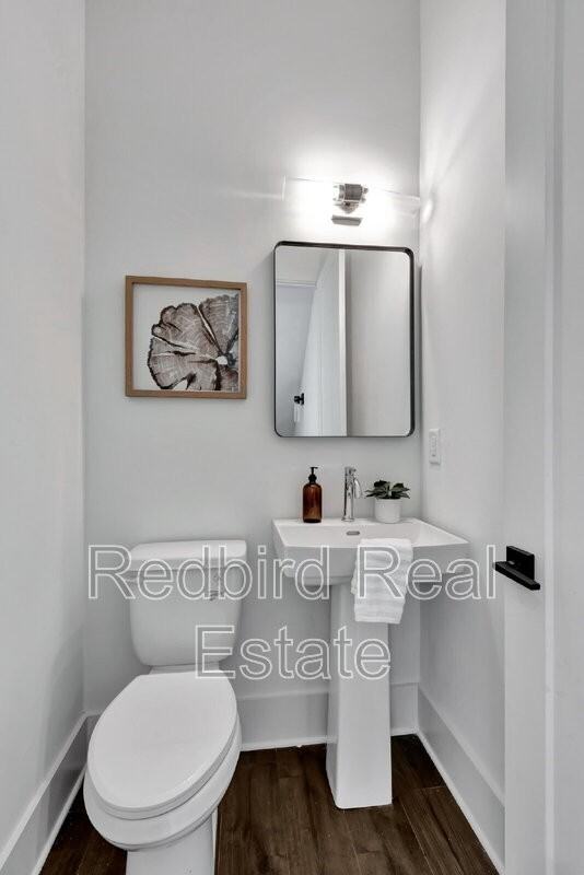 2042 Mckinley St - Photo 6 of 25