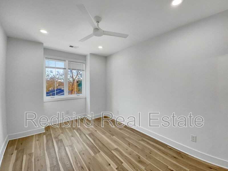 2042 Mckinley St - Photo 7 of 25