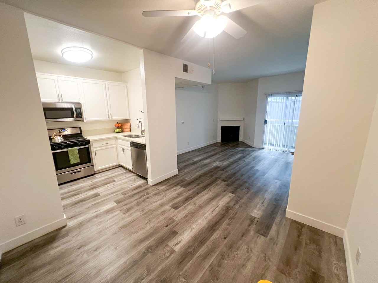 Cambridge Court Apartments - Photo 2 of 31