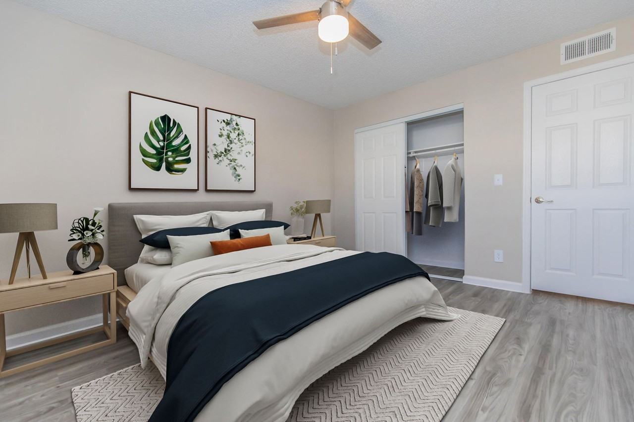 Two | Five Greenway Apartments - Photo 7 of 42