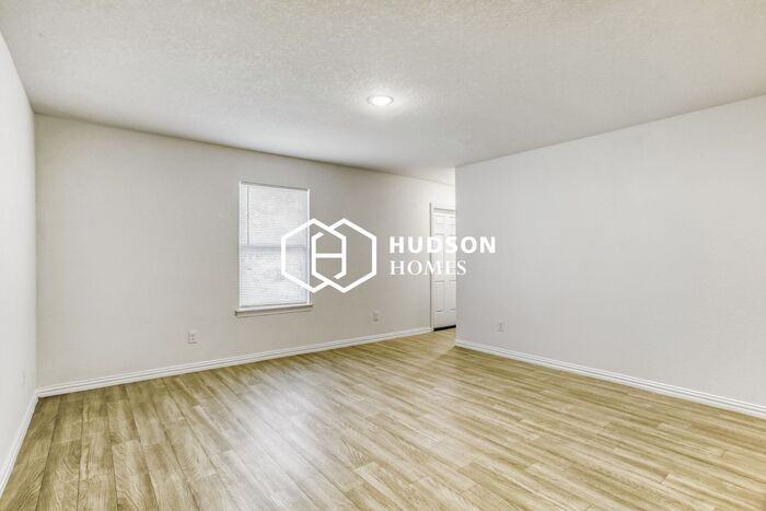 345 Cartersville St - Photo 3 of 14