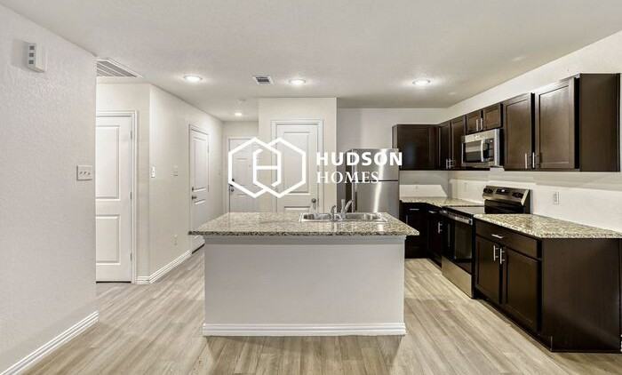 345 Cartersville St - Photo 5 of 14