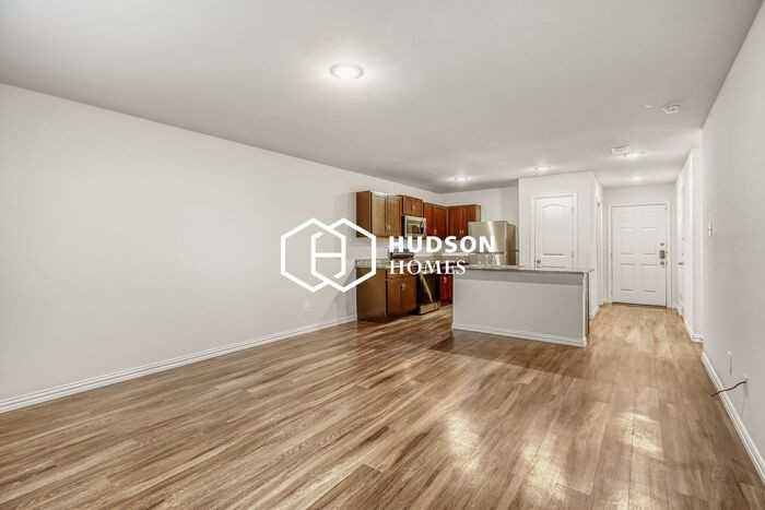 2907 Texas St - Photo 4 of 14