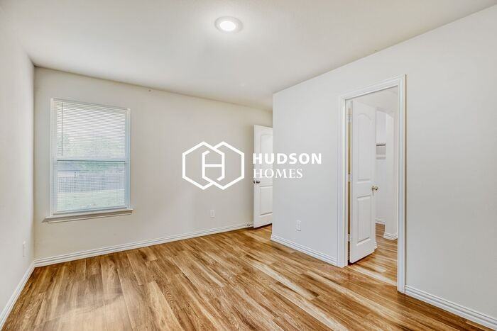 2907 Texas St - Photo 7 of 14