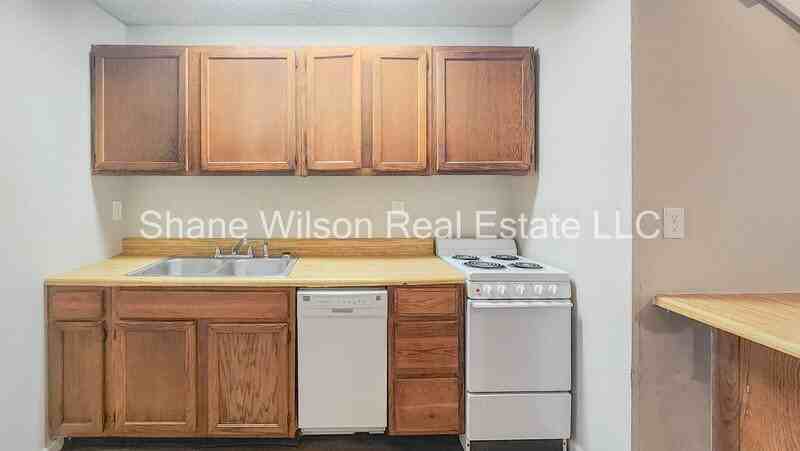 3321 Steeple Cir Ne - Photo 4 of 11