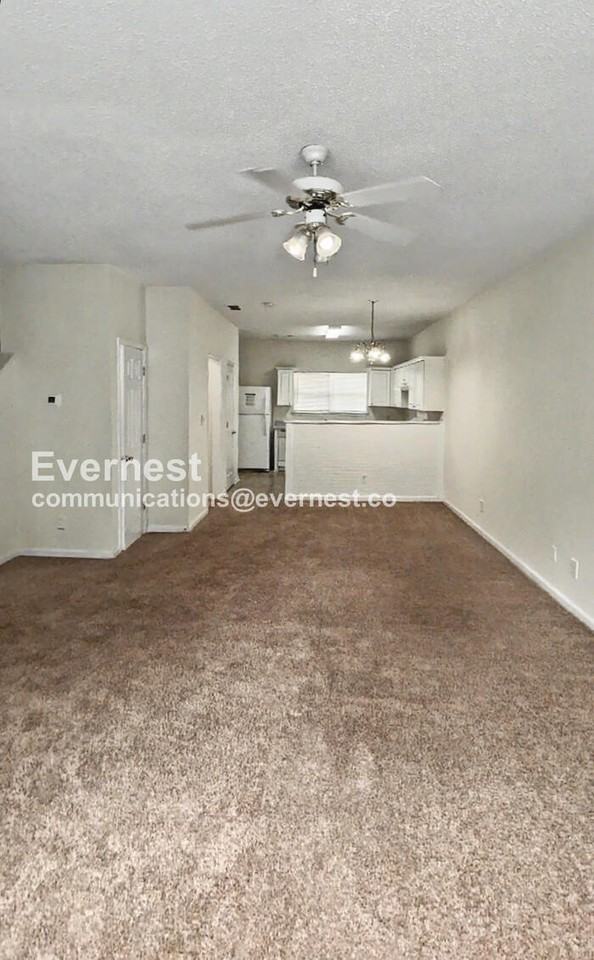 6699 Sunset Hills Blvd - Photo 4 of 31