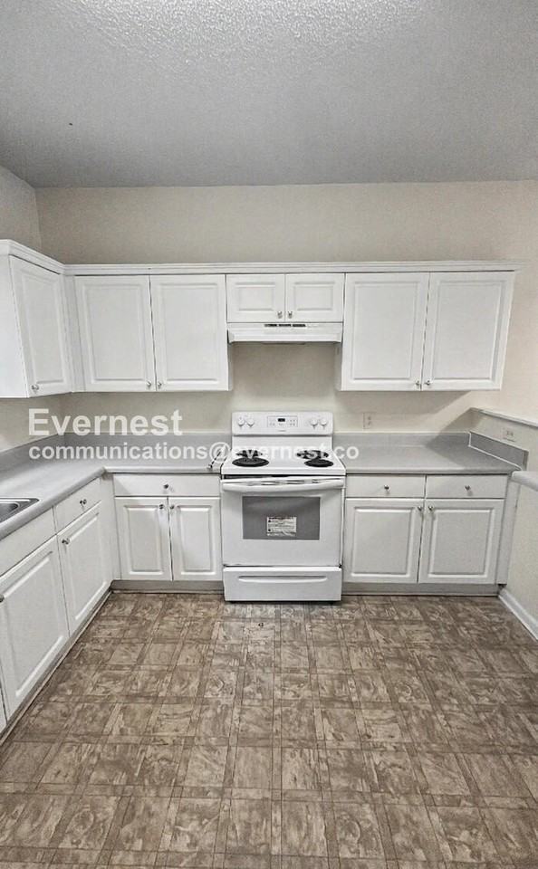 6699 Sunset Hills Blvd - Photo 5 of 31