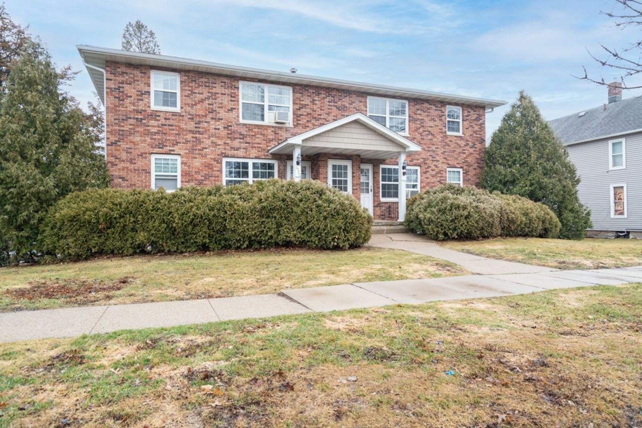 2500 Olive St - Cedar Falls - Photo 2 of 2