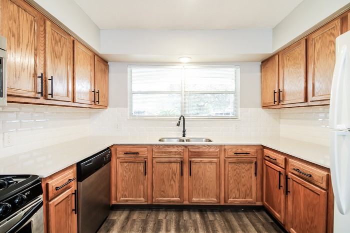 7314 Saunders Rd - Photo 5 of 12