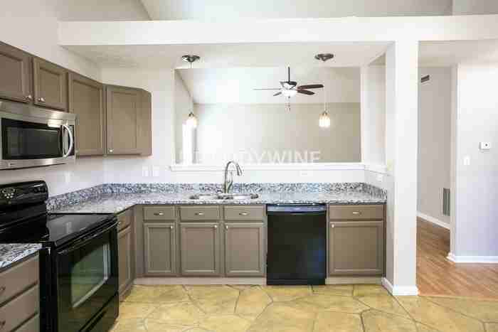 3236 Weller Dr - Photo 7 of 20