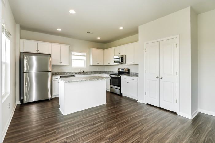 267 Clydesdale Cir - Photo 4 of 14