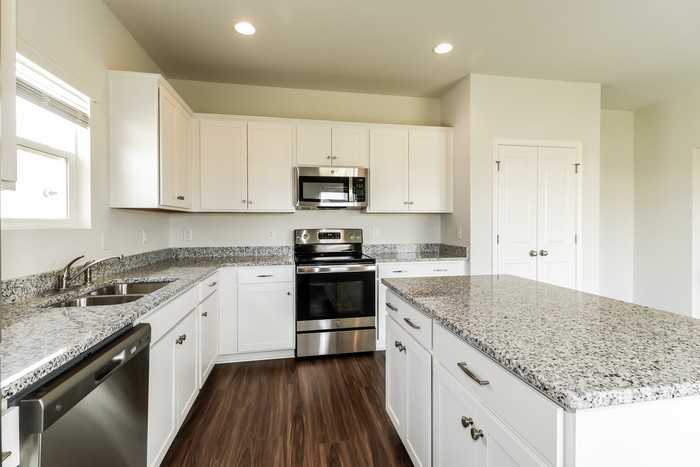 267 Clydesdale Cir - Photo 5 of 14