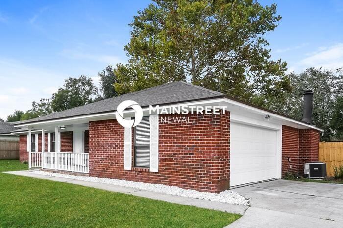 2146 Saye Dr - Photo 3 of 15