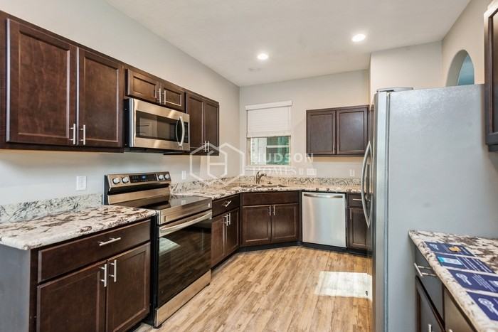 11243 Glenforest Dr - Photo 5 of 18