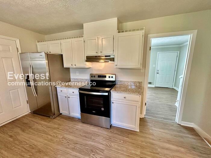 280 Summer Pond Trl - Photo 5 of 34