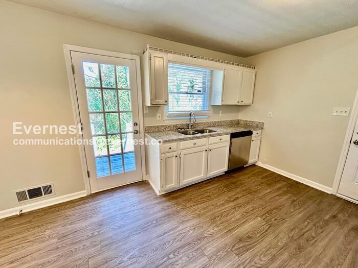 280 Summer Pond Trl - Photo 6 of 34