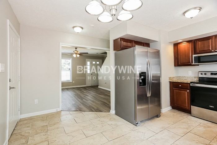 3712 Forest Blvd - Photo 5 of 18