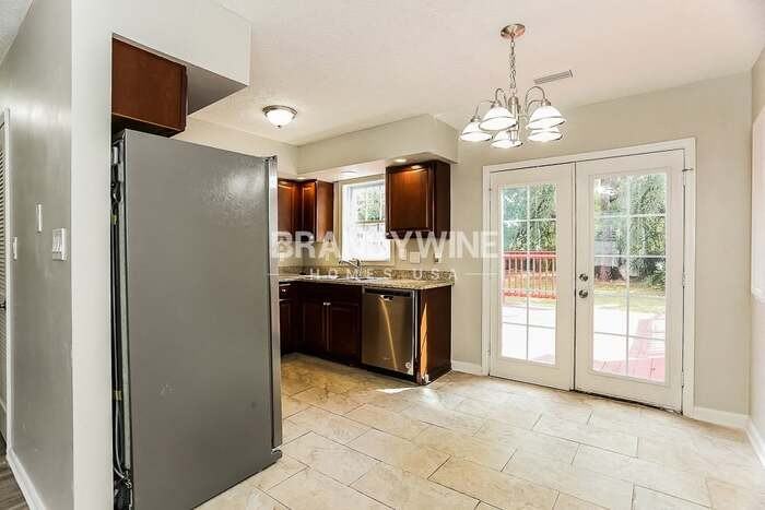 3712 Forest Blvd - Photo 7 of 18