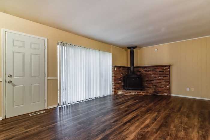 3232 Bluebell Ln - Photo 3 of 8