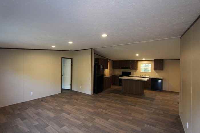 3091 Shannon Rd - Photo 2 of 14