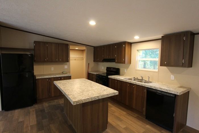 3091 Shannon Rd - Photo 3 of 14