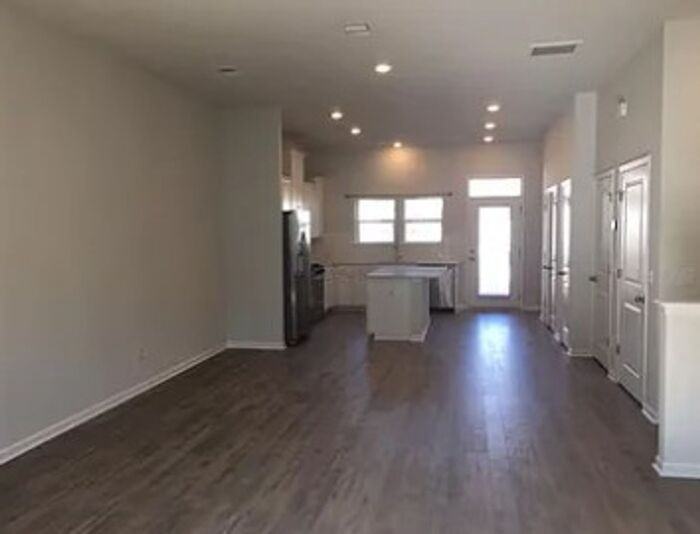 365 Spindlewood Way - Photo 2 of 9