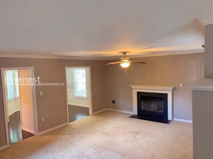 2316 Horsley Dr - Photo 5 of 17