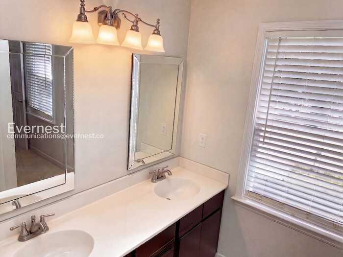 2316 Horsley Dr - Photo 6 of 17