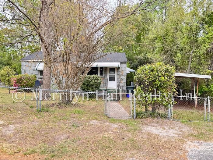 3611 Hydrangea St - Photo 2 of 13