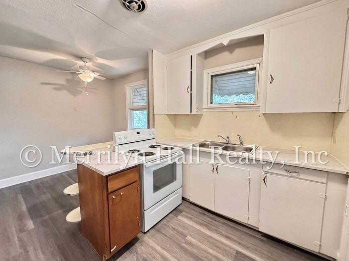 3611 Hydrangea St - Photo 7 of 13