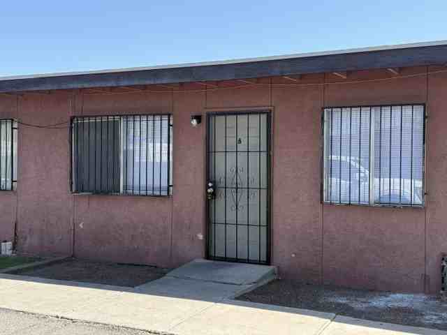 5711 E 26th St #B - Photo 2 of 16