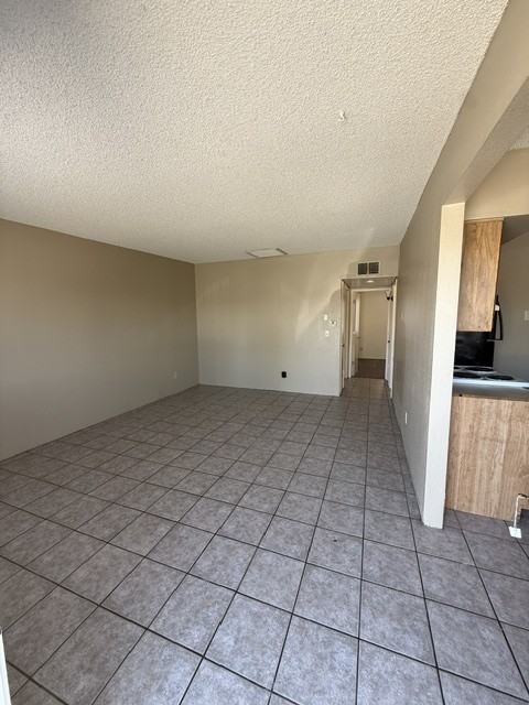 5711 E 26th St #B - Photo 3 of 16