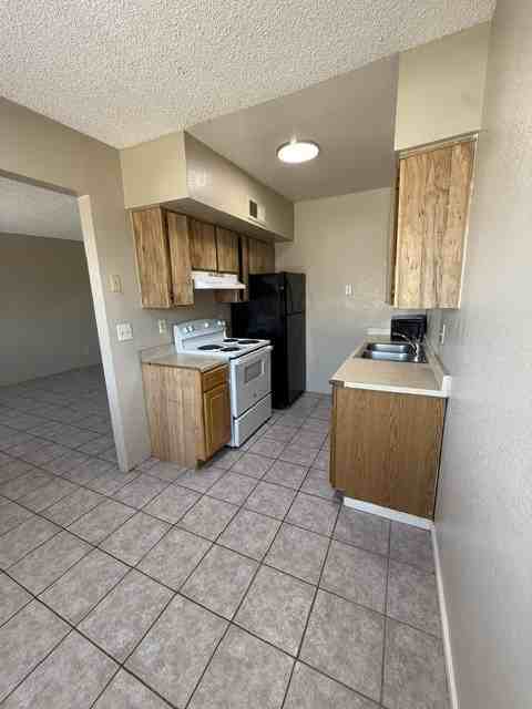 5711 E 26th St #B - Photo 7 of 16